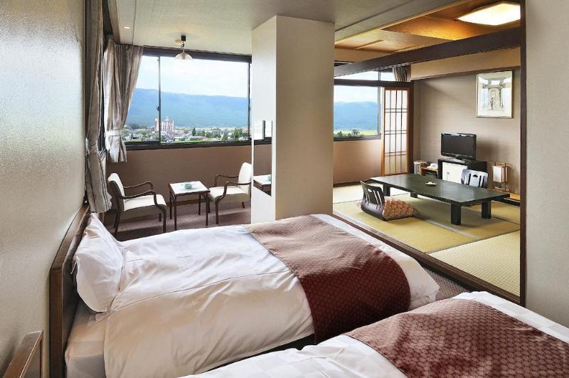 Aso Plaza Hotel Кумамото Екстериор снимка